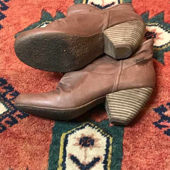 Blowfish booties - Picture 2 of 4